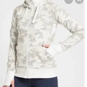 Athleta Triumph Camo Hoodie in Women’s Small